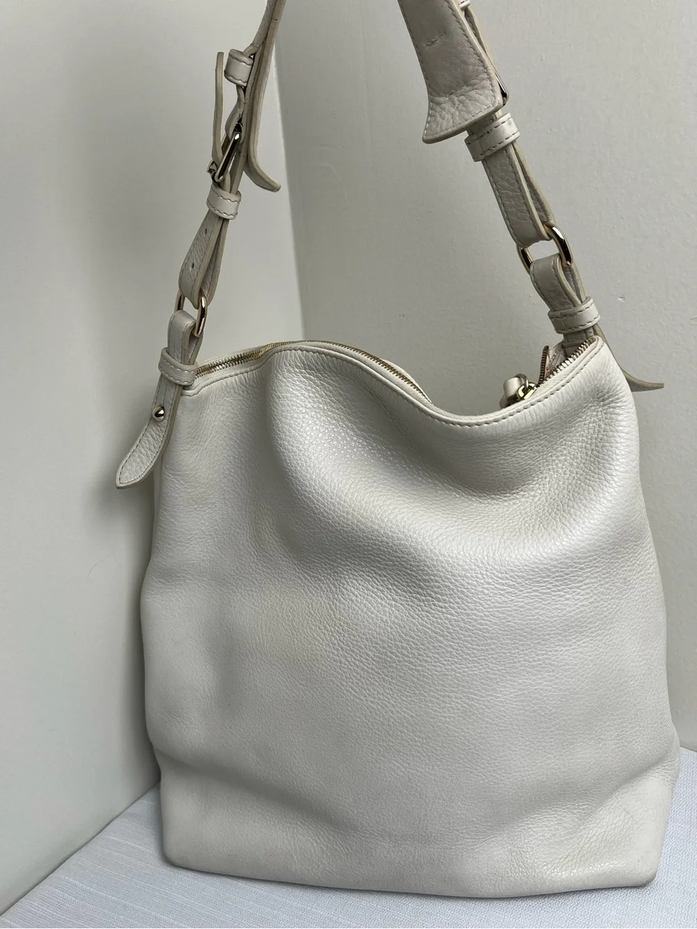 Dooney & Bourke Dillen Large Off-White Pebbled Leather Pocket Sac Hobo - Picture 3 of 9